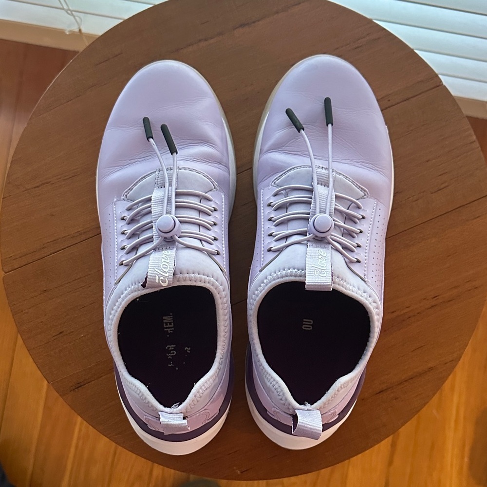 Clove Sneakers Designed for Healthcare